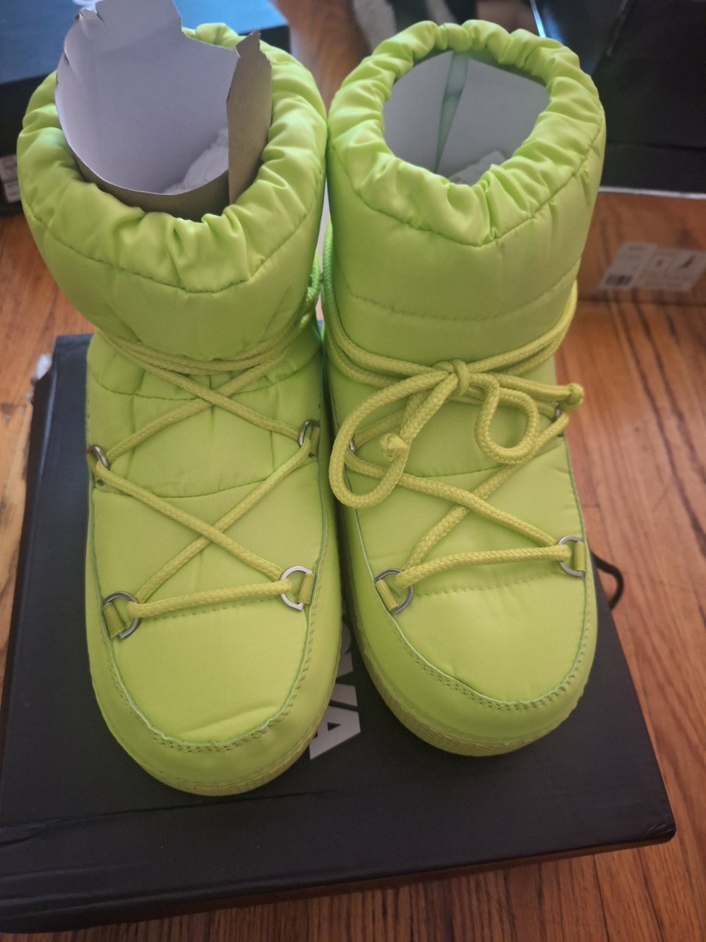 Fashion Nova Women Neon Lime Puffer Boots